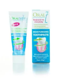 oral7-moisturising-pasta-do-zebow-na-suchosc-jamy-ustnej