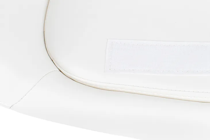 fotel-egg-szeroki-pu-bialy-szerokosc-mebla-80-cm