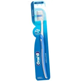 szczoteczka-manualna-do-zebow-oral-b-indicator-35-mittel
