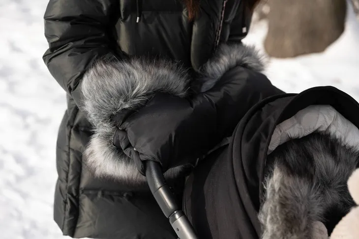 mufka-z-lisem-black-produkt-wprowadzony-do-obrotu-na-terenie-ue-przed-13-12-2024-tak