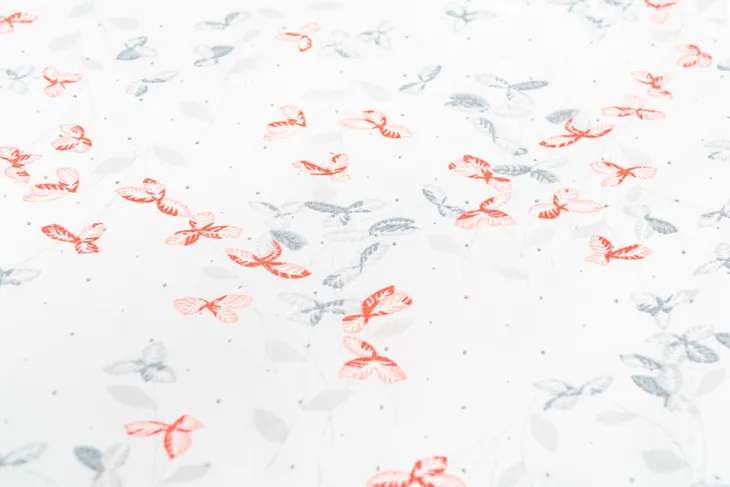 poszewka-na-rogal-bluszczyk-marka-sensillo