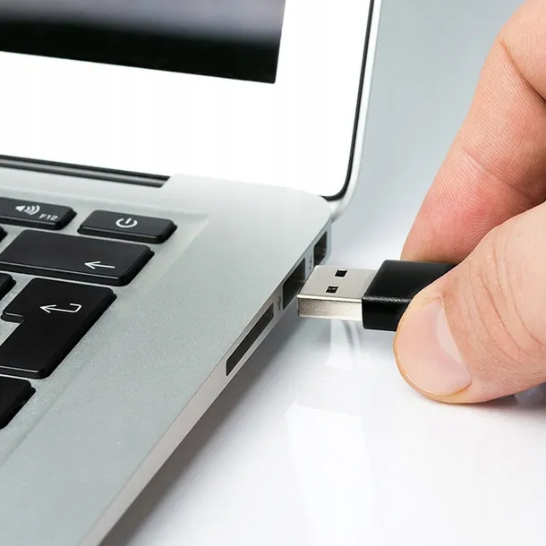 qoltec-adapter-usb-typ-a-meski-or-usb-typ-c-zenski-waga-z-opakowaniem-0-15-kg