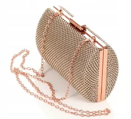 swietna-zgrabna-blyszczaca-kopertowka-puzderko-na-lancuszku-rozowe-zloto