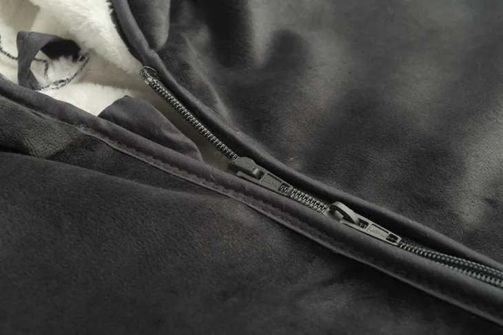 ponczo-samochodowe-grafitowy-plusz-marka-sensillo