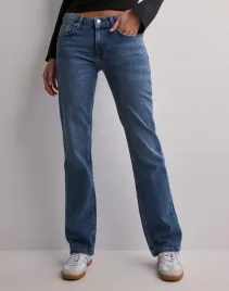 nelly-niebieskie-spodnie-jeans-yku-ng5-m