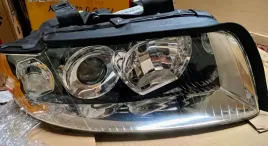 reflektor-audi-a4-prawy-ksenon-oe