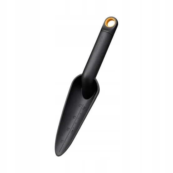 lopatka-waska-solid-1072101-fiskars