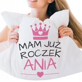 prezent-na-roczek-poduszka-z-imieniem-dla-chlopca-lub-dziewczynki-urodziny