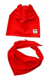 czapka-ze-skrzydelkami-i-chusta-czerwona