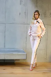 dres-brzoskwiniowy-z-lampasem-roz-m-l-hand-made