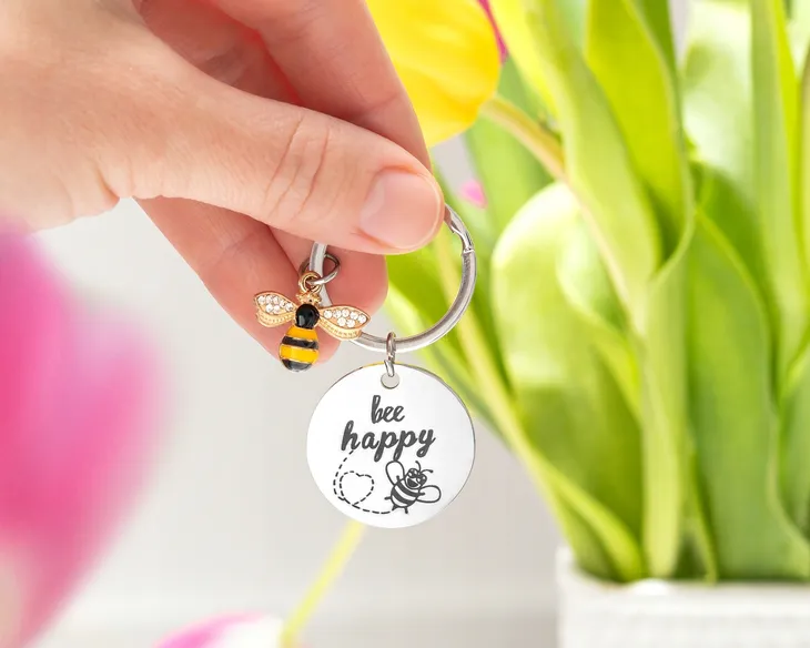 brelok-pszczolka-waga-z-opakowaniem-0-014-kg