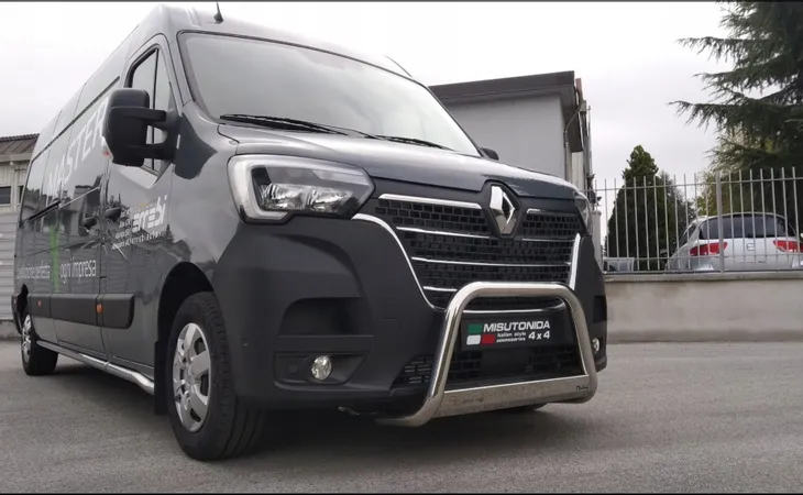orurowanie-stopnie-boczne-renault-master-l3-2010-stan-nowy-waga-z-opakowaniem-30-kg
