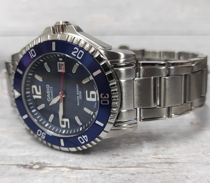 zegarek-casio-diver-mtd-1053d-2aves-marka-casio