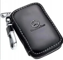 mercedes-brelok-breloczek-etui