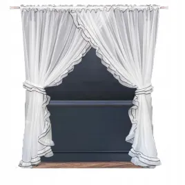 firanka-do-salonu-sypialni-woal-falbany-klasyczna-z-czarna-lamowka-250x400