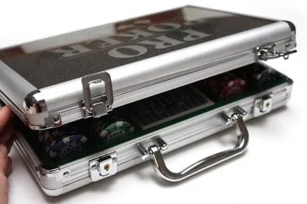 pro-poker-set-200-w-puszce-stan-nowy