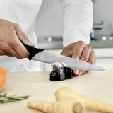 fiskars-ostrzalka-roll-sharp-1065598-fiskars-waga-z-opakowaniem-0-06-kg