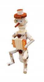figurka-drewniana-do-ogrodu-z-brzozy-harmonista-55cm-ozdoba-ogrodowa