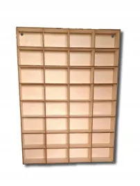 drewniana-polka-na-samochodziki-auta-modele-kolekcjonerskie-organizer