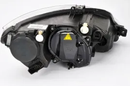 reflektor-swiatel-przednich-044093-val