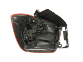 lampa-zespolonych-swiatel-tylnych-044645-val
