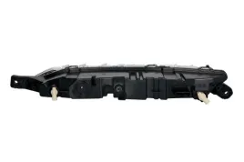 swiatla-do-jazdy-w-dzien-045151-val