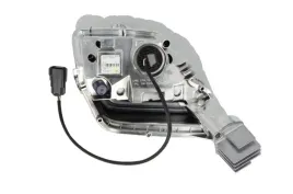 swiatla-do-jazdy-w-dzien-045155-val