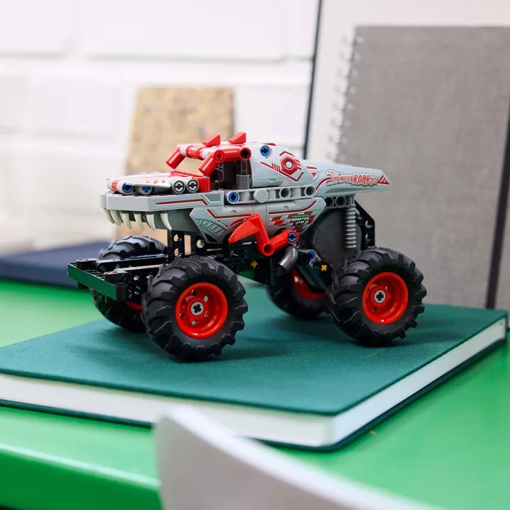 klocki-lego-technic-samochod-monster-jam-thunderroarus-naped-pull-back-auto