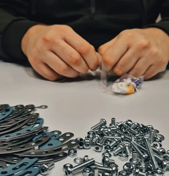 maly-konstruktor-velociraptor-202-elementy-seria-590601808492