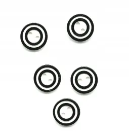 guziki-bialo-czarne-wzorek-125-mm-2-otw-10-szt