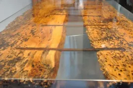 zywica-epoksydowa-krystaliczna-do-drewna-stol-5cm