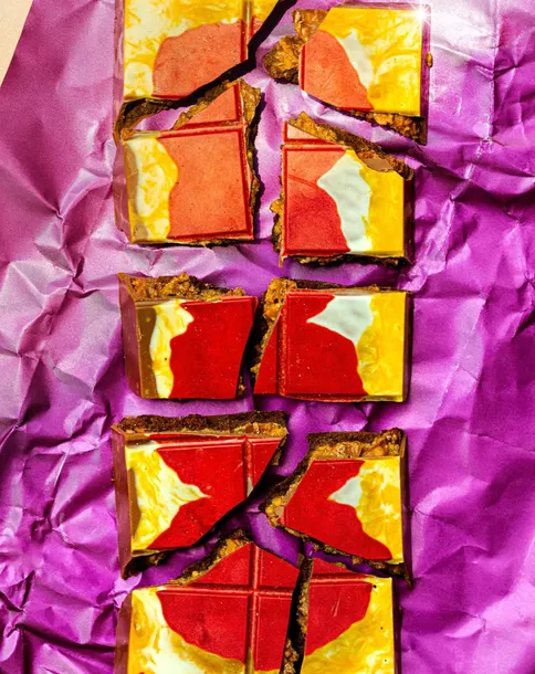 fix-dessert-chocolatier-cereously-chewsy-sklad-nadziewane-forma-w-tabliczkach