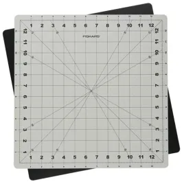 fiskars-obrotowa-mata-podkladka-do-ciecia-rekodziela-14x14-cali-355x355cm