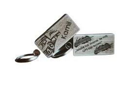 breloki-z-motywem-samochodowym-personalizowany-grawer