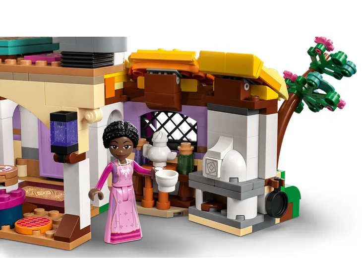 legor-43231-disney-chatka-ashy-marka-lego