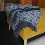 bawelniana-narzuta-boho-grey-geometric-material-wykonania-bawelna