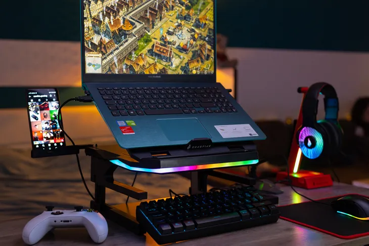 podstawka-do-laptopa-surefire-portus-x2-multi-function-foldable-rgb-waga-z-opakowaniem-1-35-kg-marka-surefire