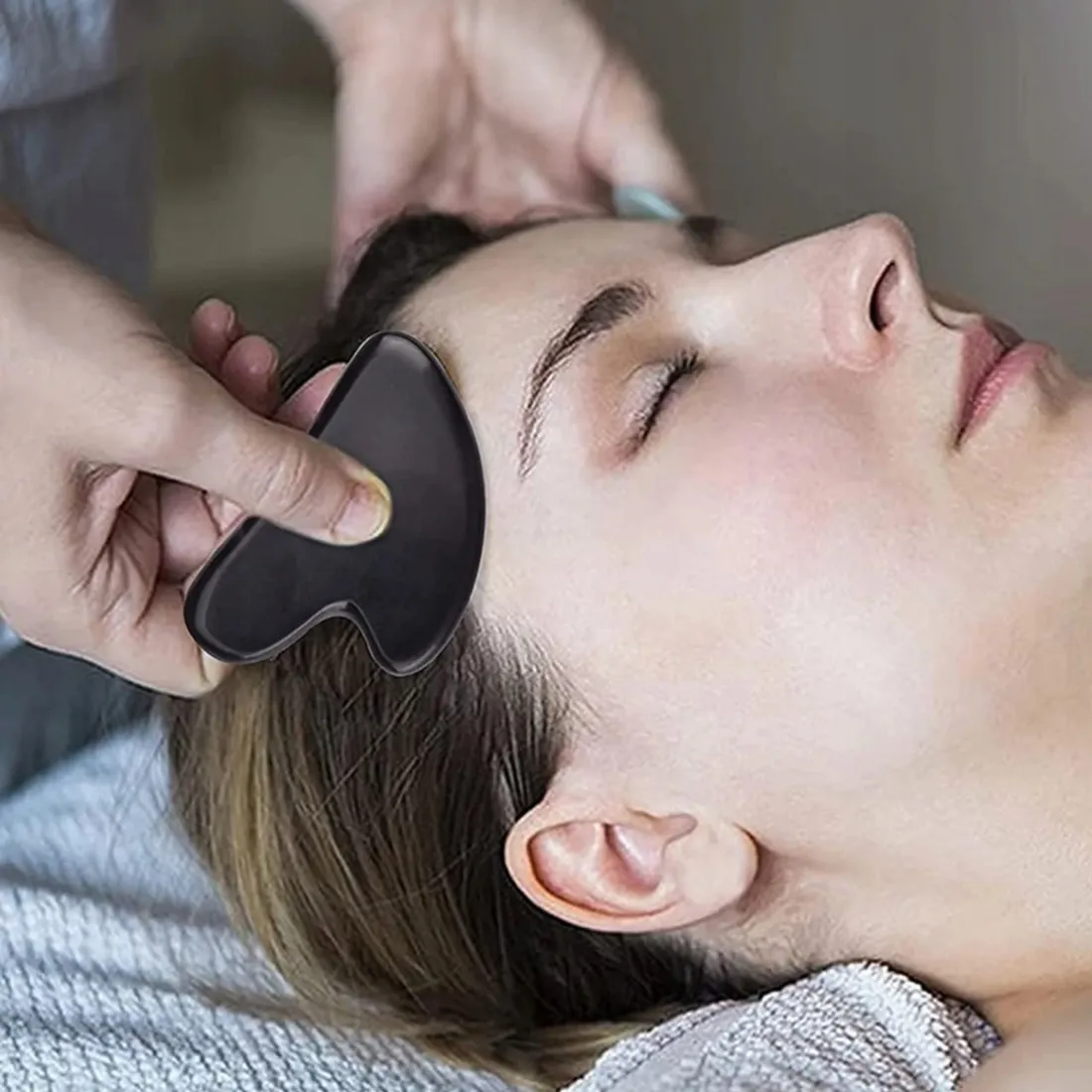 zestaw-roller-do-twarzy-gua-sha-pudelko-czarny