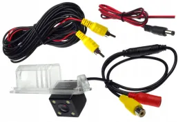 kamera-cofania-dedykowana-porsche-macan-cayenne-skoda-yeti-vw-beetle-golf-6