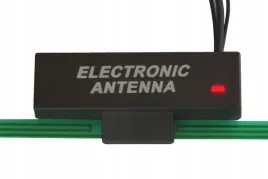 antena-samochodowa-wewnetrzna-wzmacniacz-25db-am-fm-kabel-200cm