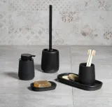 nero-dozownik-czarny-marka-bisk