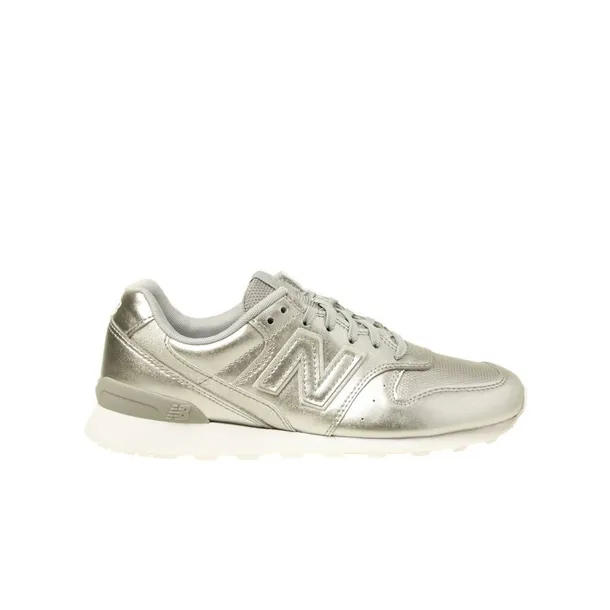 996
