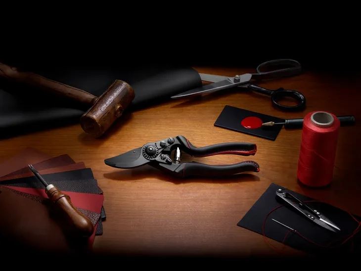 felco-8-premium-special-edition-zasilanie-reczne