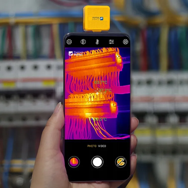 kamera-termowizyjna-xinfrared-t2s-uchwyt-smartfon-aplikacja-android-usb-c-stan-nowy