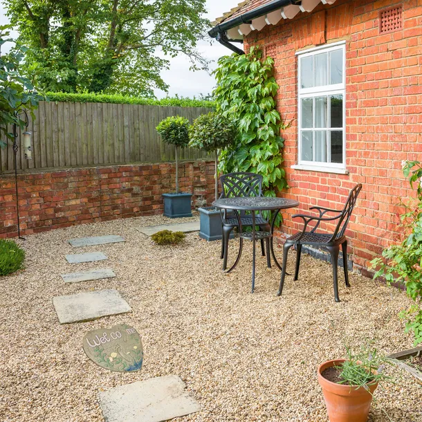 ozdobne-serce-do-ogrodu-welcome-wysokosc-produktu-1-5-cm