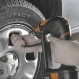 kompresor-akumulatorowy-pompka-latarka-led-12v-115psi-8bar-25ah-torba-stan-nowy