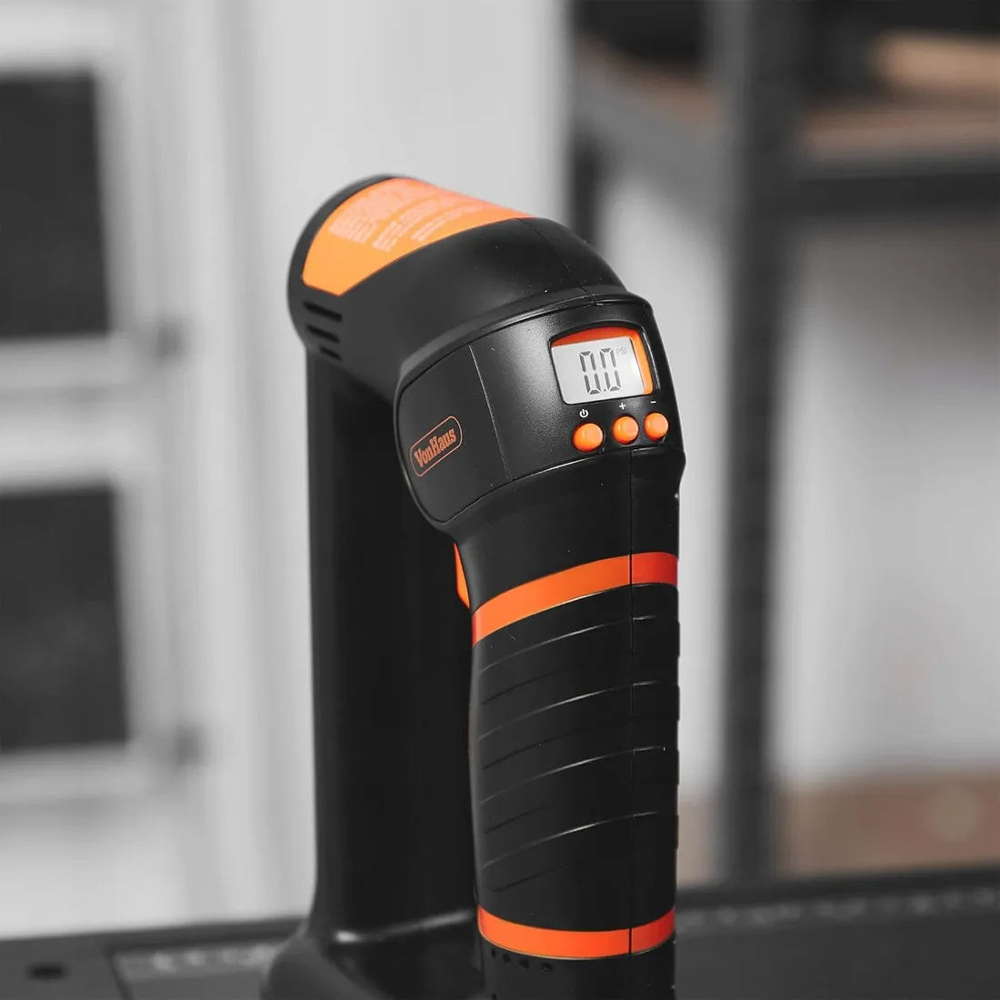 kompresor-akumulatorowy-pompka-latarka-led-12v-115psi-8bar-25ah-torba-stan-nowy