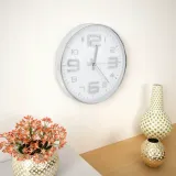 zegar-scienny-30-cm-srebrny-stan-nowy