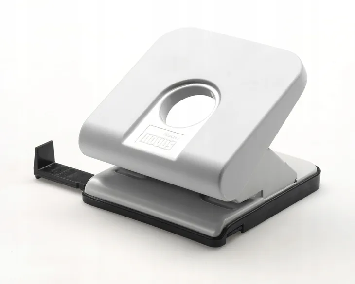 dziurkacz-master-szary-kolor-odcienie-szarosci-i-srebra