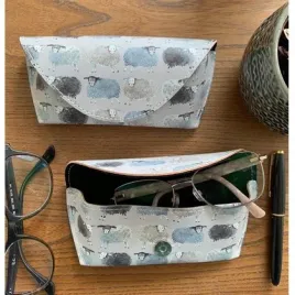 etui-na-okulary-gl05-owieczki